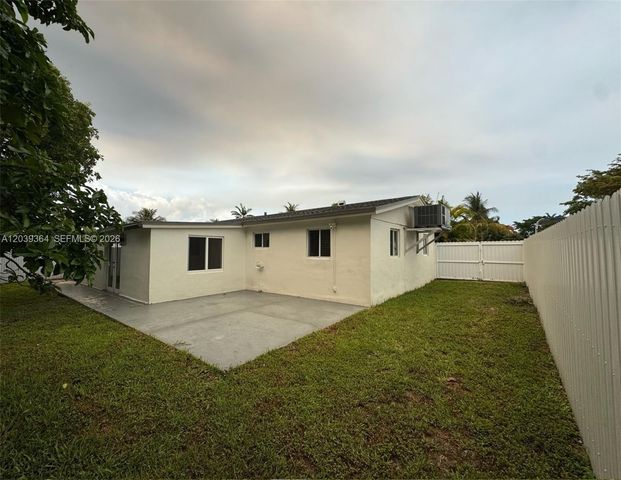 2181 SW 50th Ave, Fort Lauderdale, FL 33317