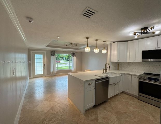 2181 SW 50th Ave, Fort Lauderdale, FL 33317