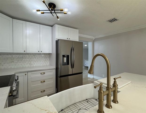 2181 SW 50th Ave, Fort Lauderdale, FL 33317