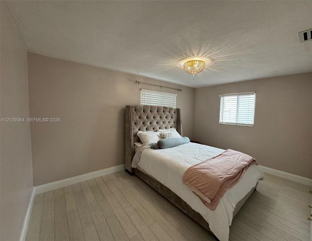 2181 SW 50th Ave, Fort Lauderdale, FL 33317