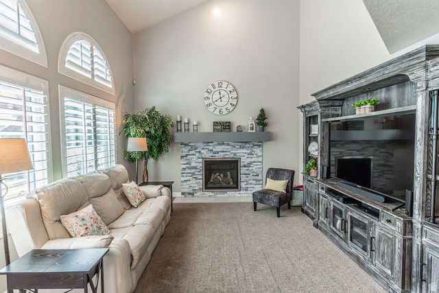 11563 S OLIVE BERRY LN, Draper, UT 84020