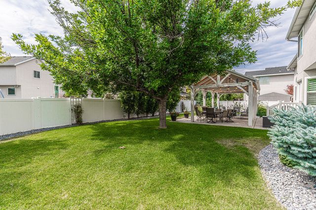 11563 S OLIVE BERRY LN, Draper, UT 84020