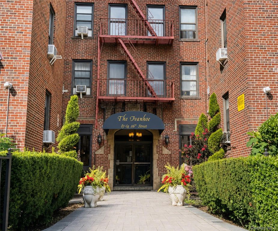 83-84 116 Street 1J, Richmond Hill, NY 11418 — exterior