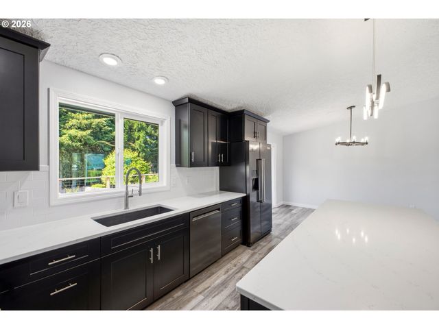 924 Nw 51ST St, Vancouver, WA 98663