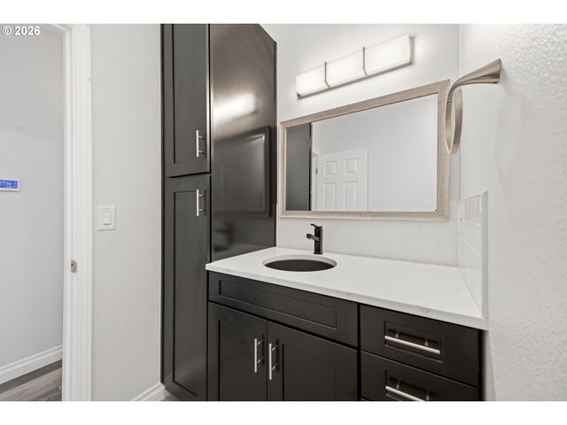 924 Nw 51ST St, Vancouver, WA 98663