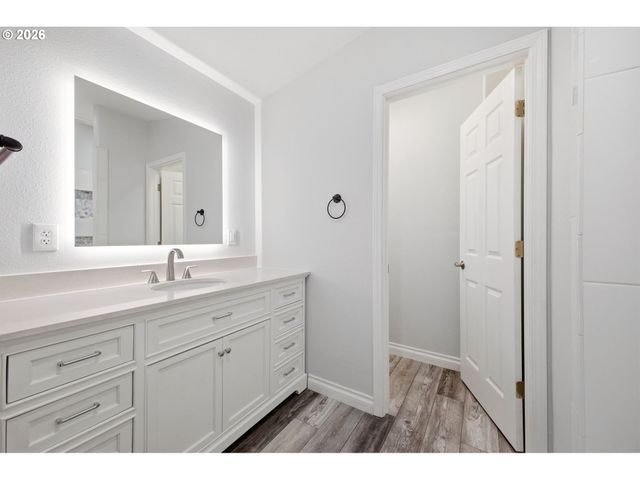 924 Nw 51ST St, Vancouver, WA 98663