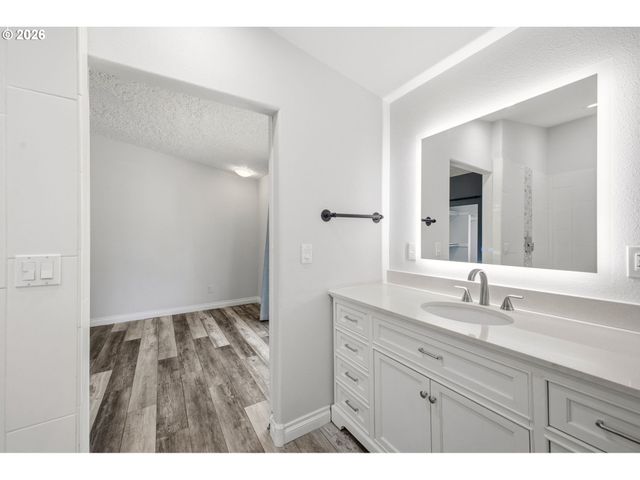 924 Nw 51ST St, Vancouver, WA 98663