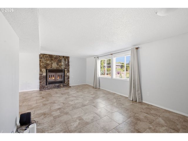 924 Nw 51ST St, Vancouver, WA 98663