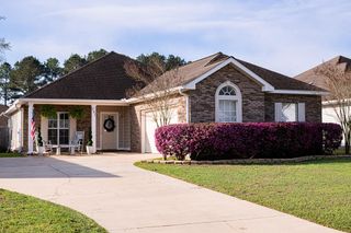 301 Ontario Dr., Dothan, AL 36301
