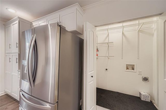 1688 Oak Knoll SE Circle, Atlanta, GA 30315