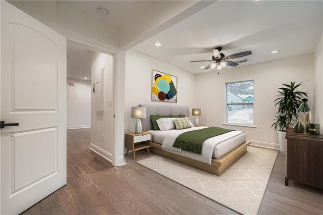 1688 Oak Knoll SE Circle, Atlanta, GA 30315