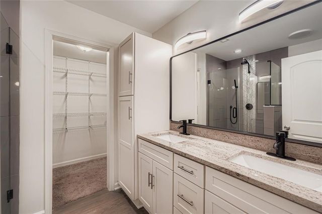 1688 Oak Knoll SE Circle, Atlanta, GA 30315