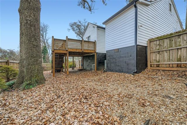 1688 Oak Knoll SE Circle, Atlanta, GA 30315