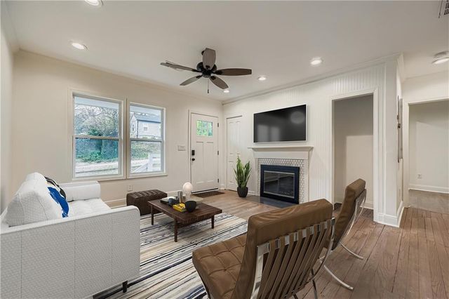 1688 Oak Knoll SE Circle, Atlanta, GA 30315