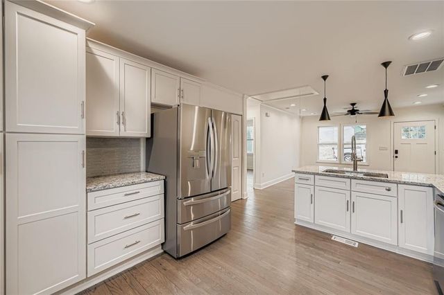 1688 Oak Knoll SE Circle, Atlanta, GA 30315