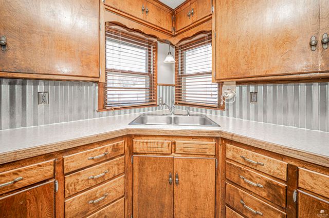 104 N Brown, Abilene, KS 67410