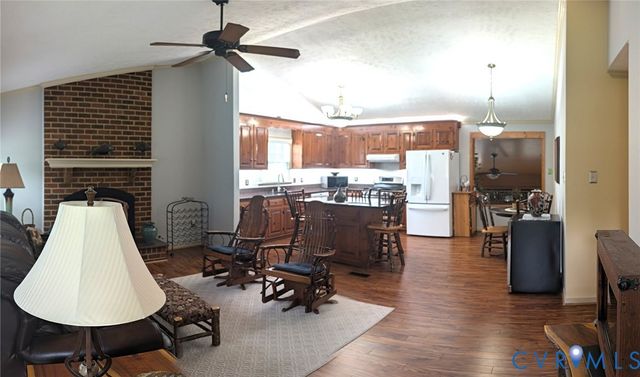 9026 Fayemont Dr, Mechanicsville, VA 23116
