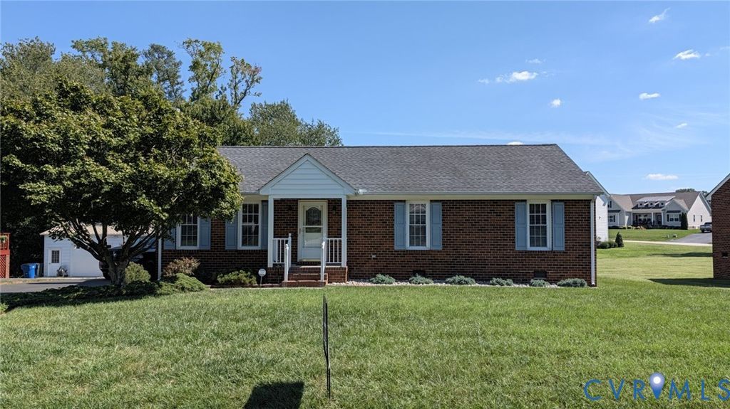 9026 Fayemont Dr, Mechanicsville, VA 23116