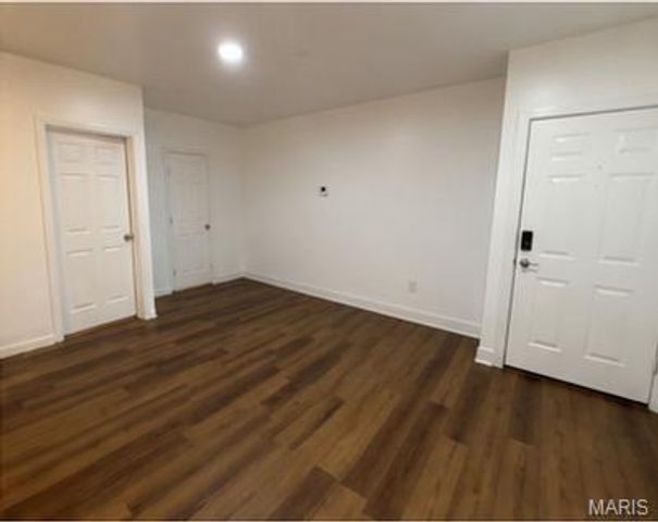 3956 Pennsylvania Avenue, St Louis, MO 63118