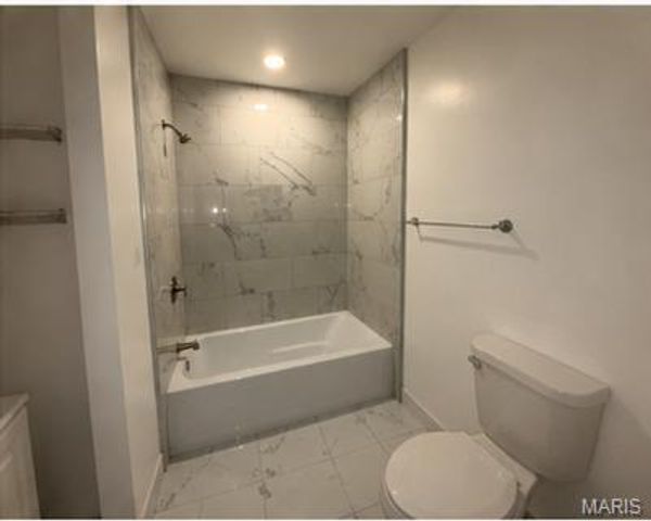 3956 Pennsylvania Avenue, St Louis, MO 63118