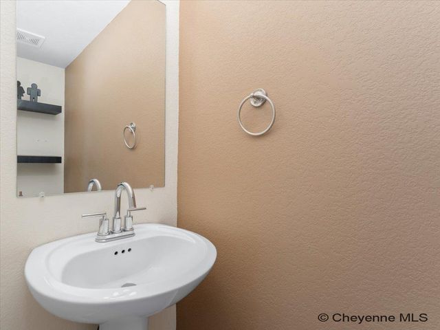 4016 FIRE WALKER TRL, Cheyenne, WY 82001