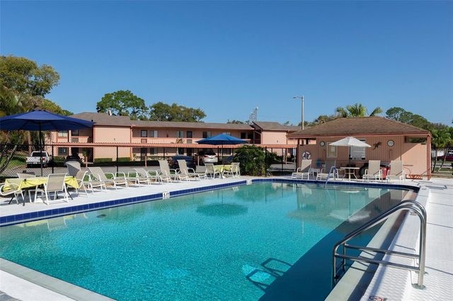 110 LAKESIDE COURT 110, Oldsmar, FL 34677