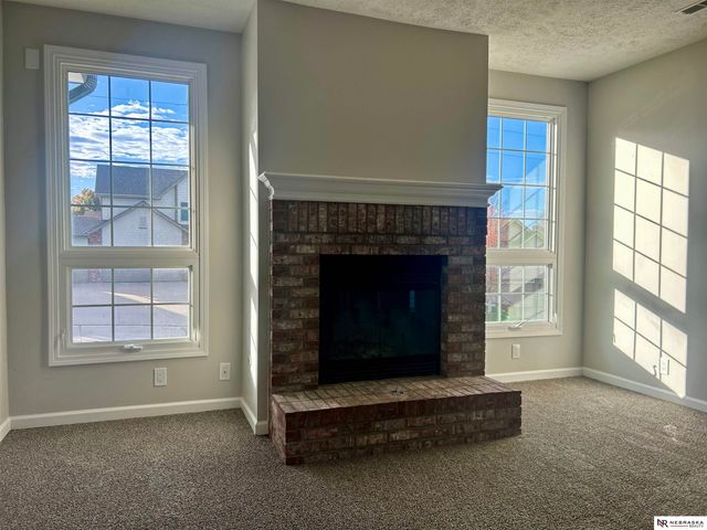 2202 N 150th Avenue, Omaha, NE 68116