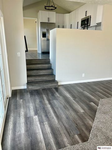 2202 N 150th Avenue, Omaha, NE 68116