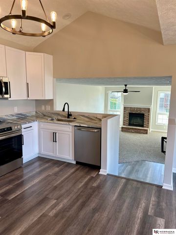 2202 N 150th Avenue, Omaha, NE 68116