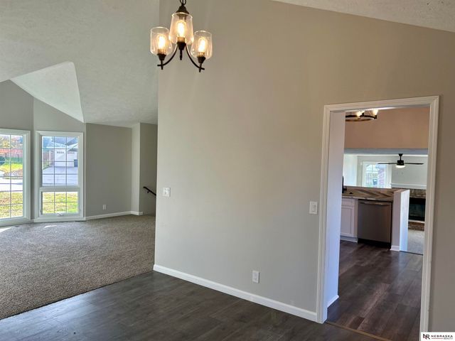 2202 N 150th Avenue, Omaha, NE 68116