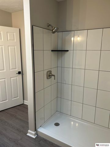 2202 N 150th Avenue, Omaha, NE 68116