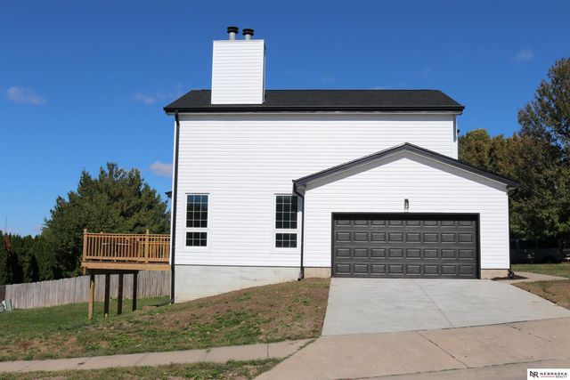 2202 N 150th Avenue, Omaha, NE 68116