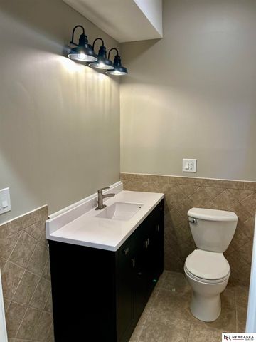 2202 N 150th Avenue, Omaha, NE 68116