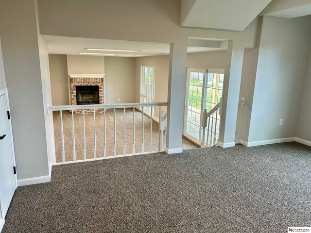 2202 N 150th Avenue, Omaha, NE 68116