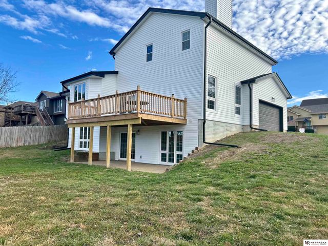 2202 N 150th Avenue, Omaha, NE 68116