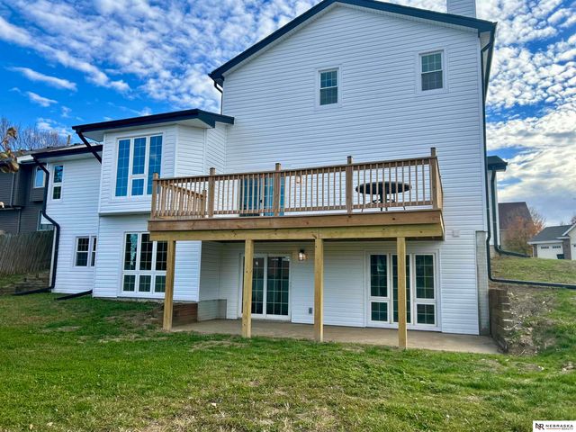 2202 N 150th Avenue, Omaha, NE 68116