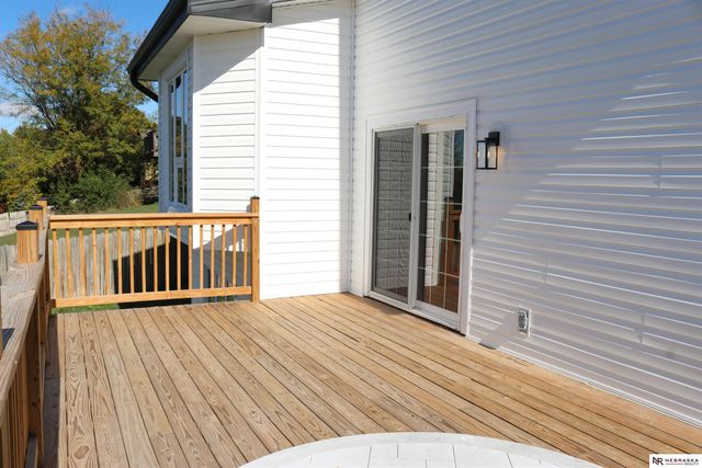 2202 N 150th Avenue, Omaha, NE 68116