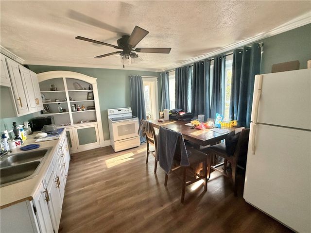 1302 Highland Avenue, New Castle, PA 16105