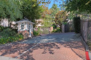 2700 E Cahuenga Boulevard E 4206, Universal City, CA 90068
