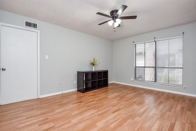 5000 Milwee Street 74, Houston, TX 77092