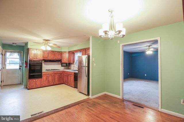 2400 CLEMENT AVE, Pennsauken, NJ 08109