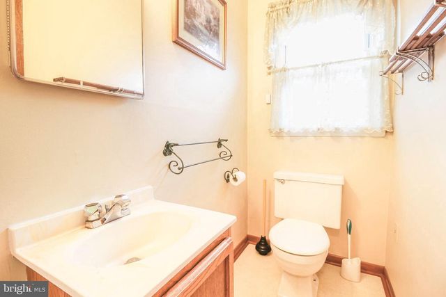 2400 CLEMENT AVE, Pennsauken, NJ 08109