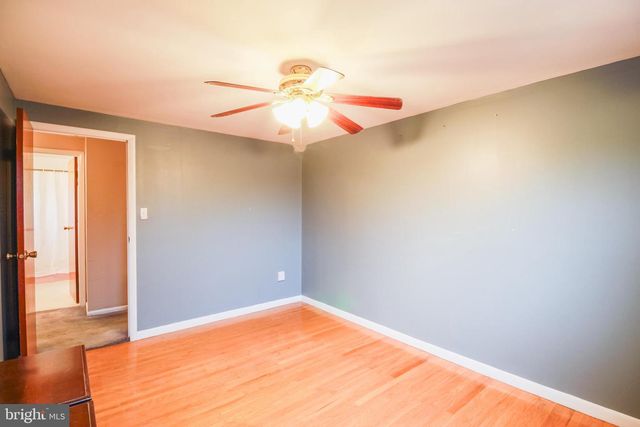 2400 CLEMENT AVE, Pennsauken, NJ 08109