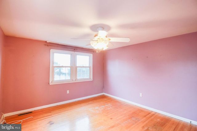 2400 CLEMENT AVE, Pennsauken, NJ 08109