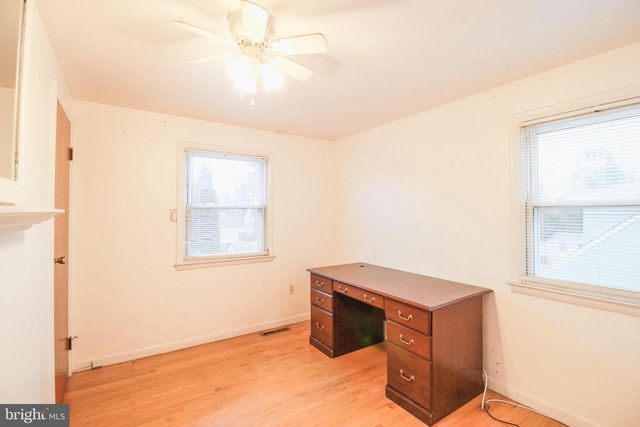 2400 CLEMENT AVE, Pennsauken, NJ 08109