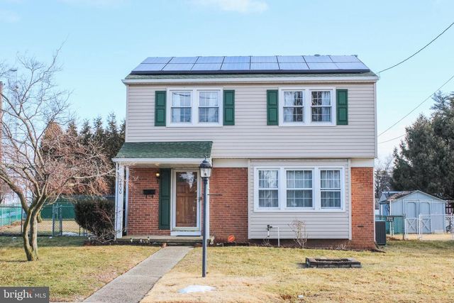 2400 CLEMENT AVE, Pennsauken, NJ 08109