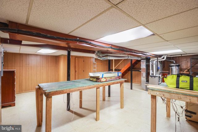 2400 CLEMENT AVE, Pennsauken, NJ 08109