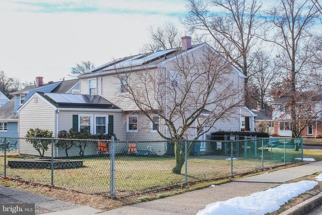 2400 CLEMENT AVE, Pennsauken, NJ 08109