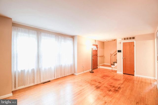 2400 CLEMENT AVE, Pennsauken, NJ 08109