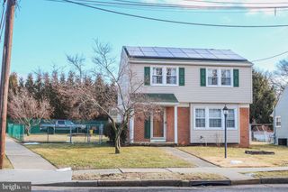 2400 CLEMENT AVE, Pennsauken, NJ 08109